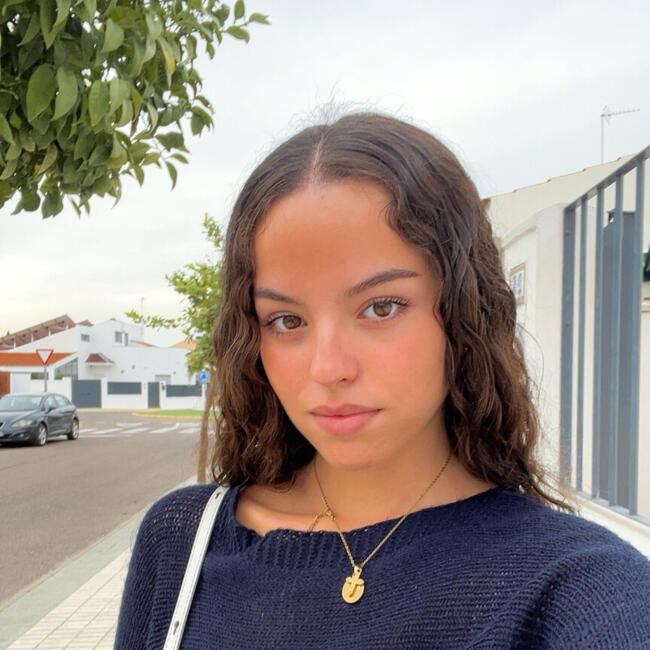 Babysitter in Huelva: Sara