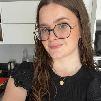 Babysitter in Condat-sur-Vienne: Camille