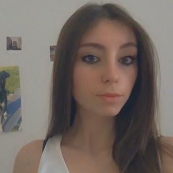 Baby-sitter in Braine-l'Alleud: Céline