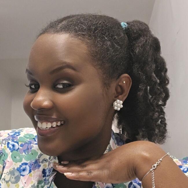 Baby-sitter in Montréal-Ouest: Chélcie Clémence