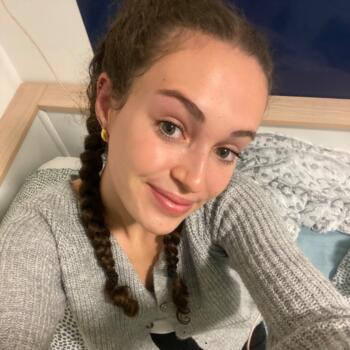 Babysitter in Vertou: Lina