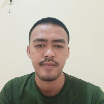 Babysitting job in Jakarta: babysitting job Jose