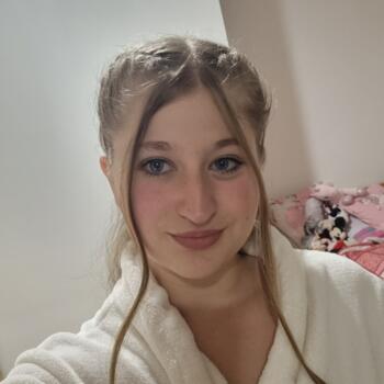 Babysitter in Dobříkov: Emily