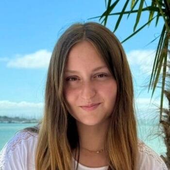 Babysitter in Aytré: Clara