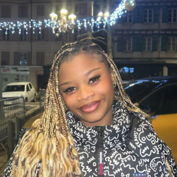 Babysitter in Juvignac: Joyce