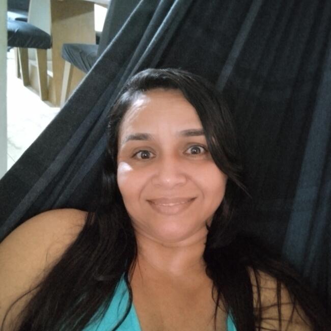 Babá em Fortaleza: Valeria