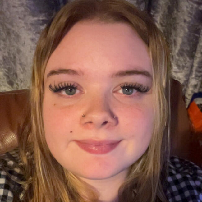 Babysitter in Dunstable: Whitney