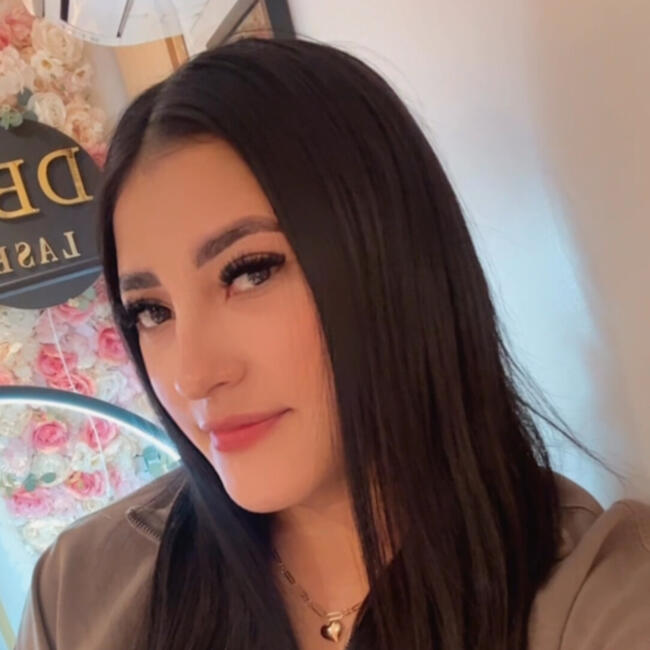 Baby-sitter in Toronto: Claudia