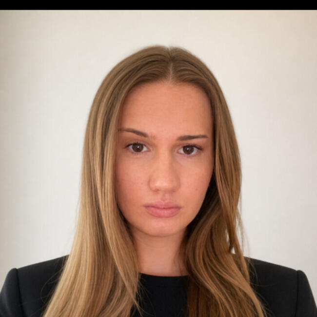 Babysitter in Colombes: Chloé