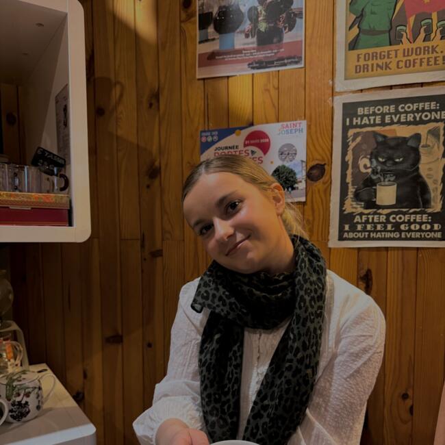 Nanny in La Rochelle: Louisa