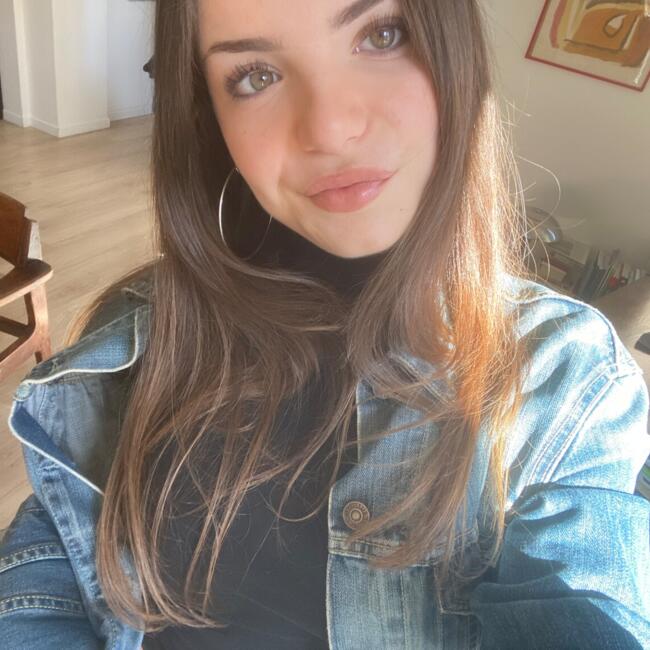 Babysitter in Paris: Faustine