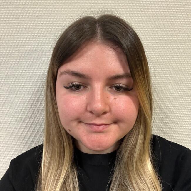 Babysitter in Vénissieux: Léana