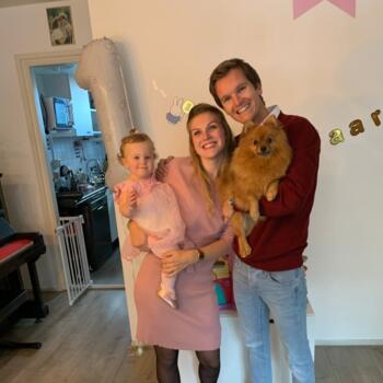 Oppaswerk in IJmuiden: Samantha Smit