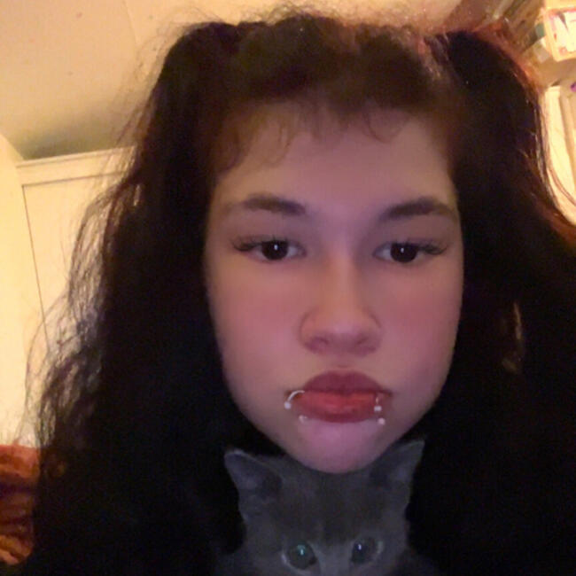 Babysitter in Lake Shasta: Kayla