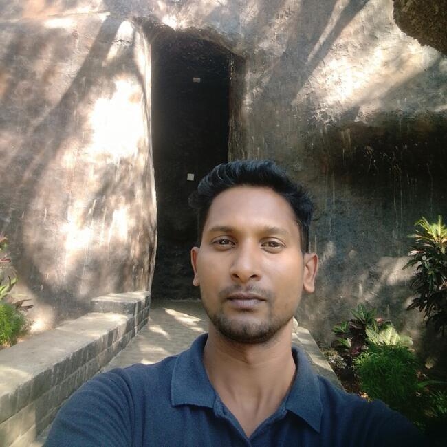 Babysitter in Mumbar: Pavan