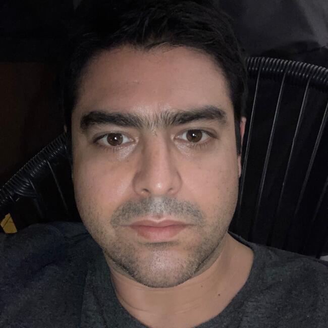 Babysitting job in Miraflores District: Rolando