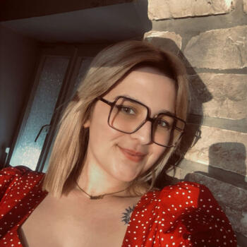 Babysitter in Goesnes: Célia