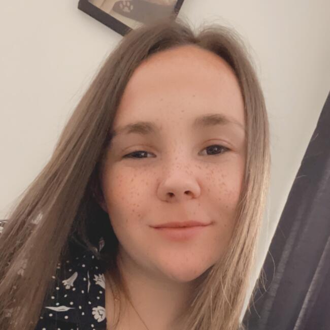 Babysitter in Stoke-on-Trent: Chloe