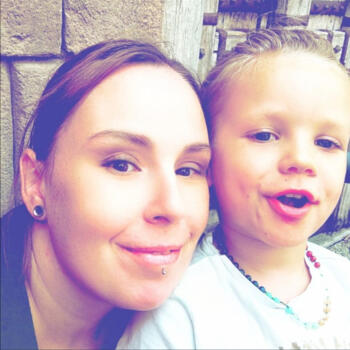 Babysitter Job in Maasmechelen: Babysitter Job Michelle