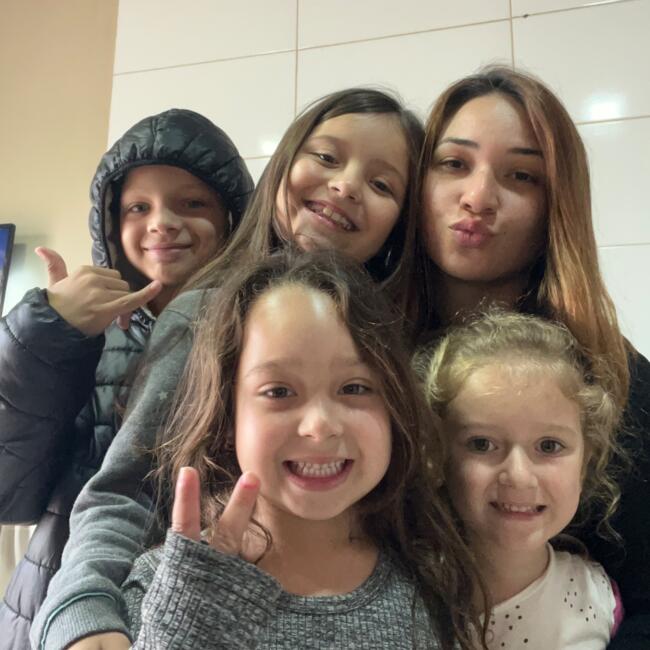 Babá em Joinville: Karina