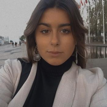 Babysitter in Almada: Bruna