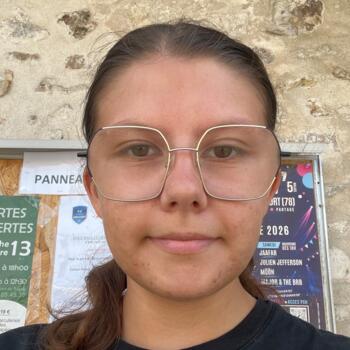 Baby-sitter Blaru: Leana