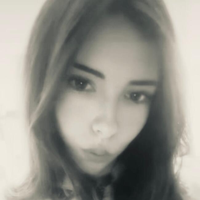 Babysitter in Benerville-sur-Mer: Lou