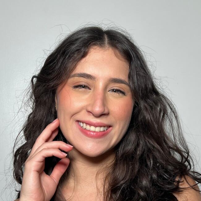 Canguro en Granada: Alba Paola Paoletti Alvarez