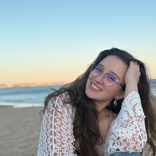 Babysitter in Amadora: Mara
