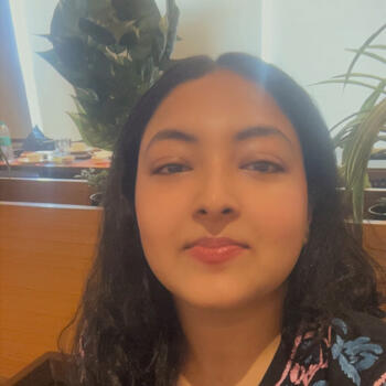 Babysitter Bengaluru: Divya Soni