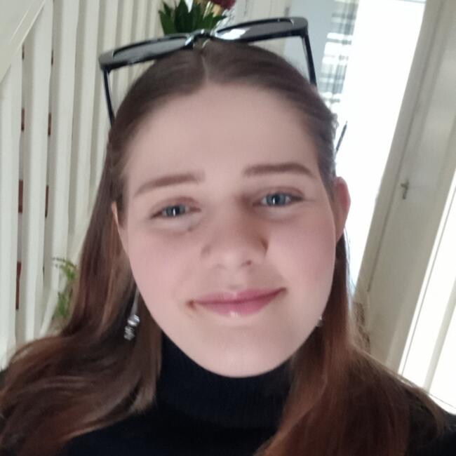 Babysitter in Navan: Ema