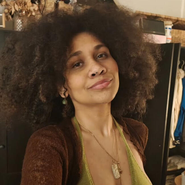 Babysitter in Kingston upon Thames: Teddi