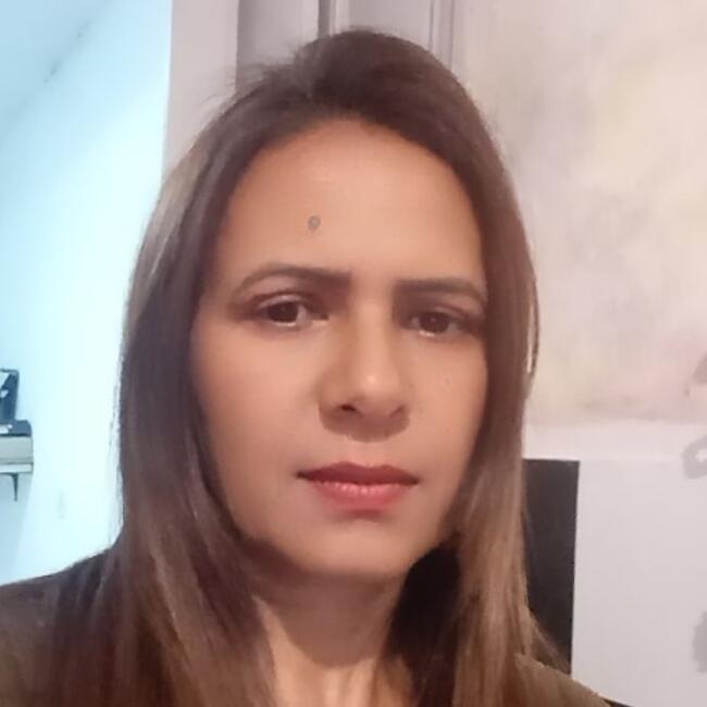 Babá em Cotia: Sandra