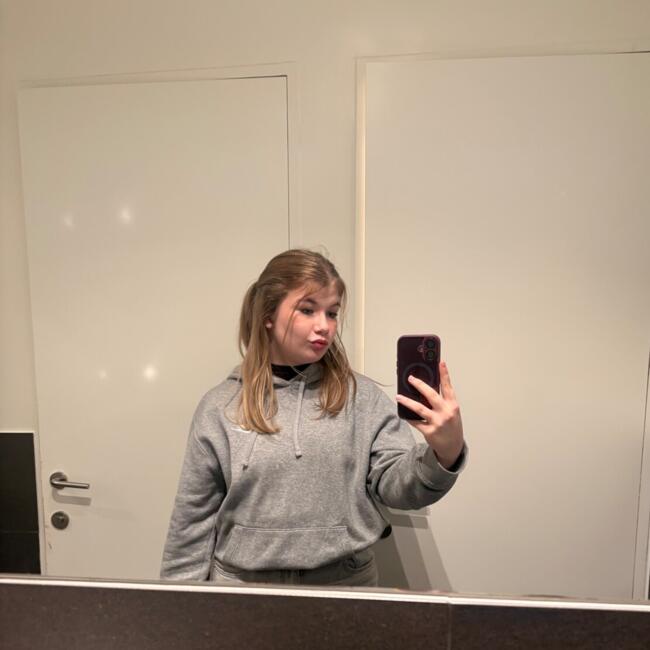 Babysitter in Kortrijk: Jolien