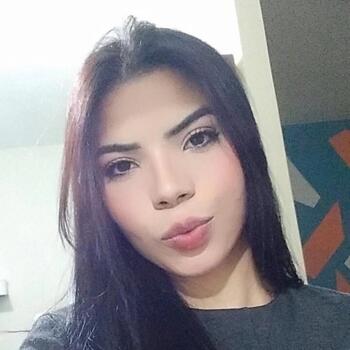 Babá em Ferraz de Vasconcelos: Larissa