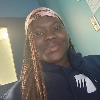 Baby-sitter in Grand Sudbury: Claudia