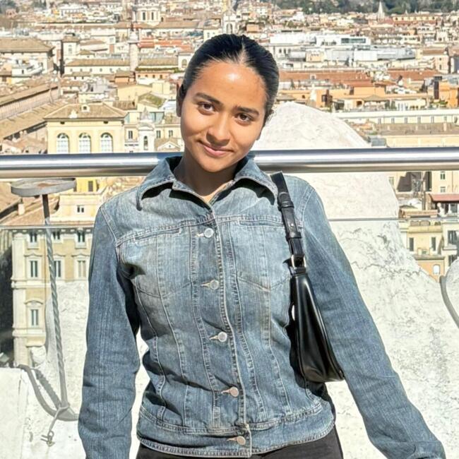 Babysitter in Rome: Jeslin