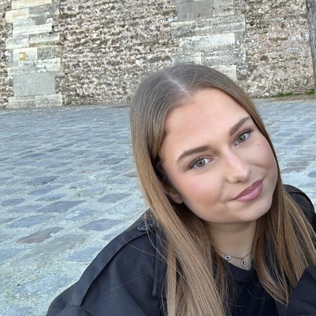 Babysitter in Beauvais: Clara