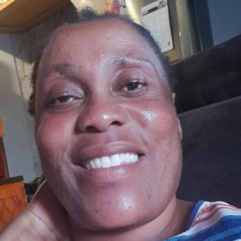 Babysitter in Cape Town: Fainesi Tsitsi