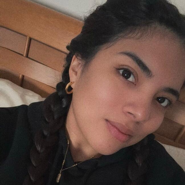 Babysitter in Baranzate: Janiree