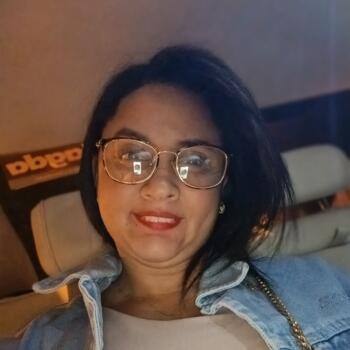 Emprego de babá em Caldas Novas: emprego de babá Joyce