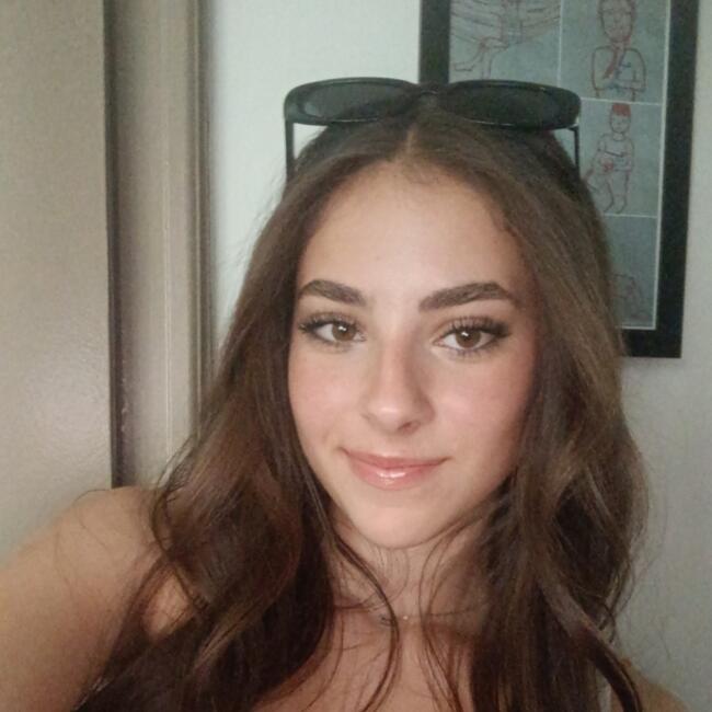 Babysitter in Salon-de-Provence: Vera