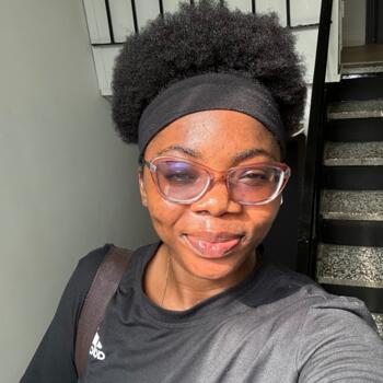 Baby-sitter in Moncton: Alexandra carolle