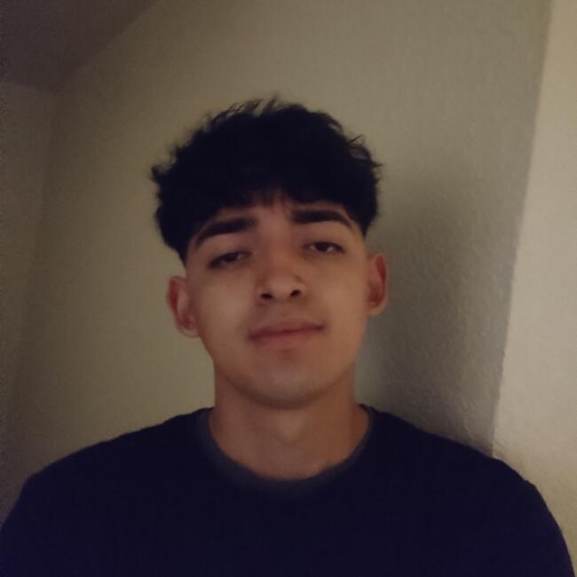 Babysitter in Tijuana: Guillermo Axel