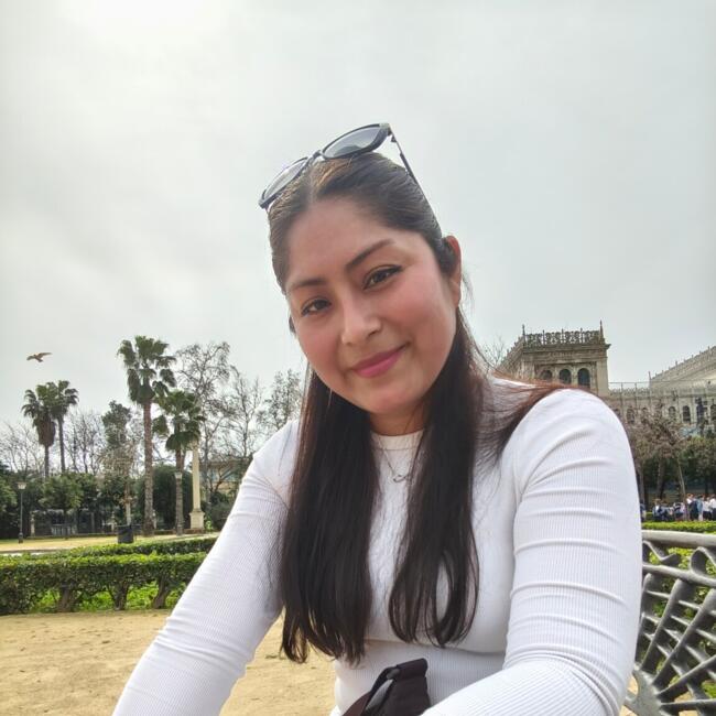 Babysitter in Seville: Katia