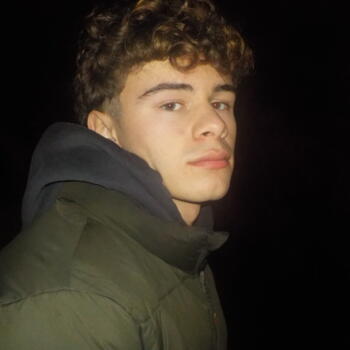 Babysitter in Bayonne: Milo