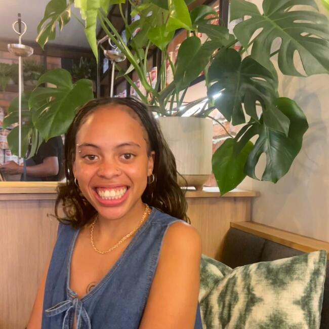 Babysitter in Port Elizabeth: Hallé - Jade