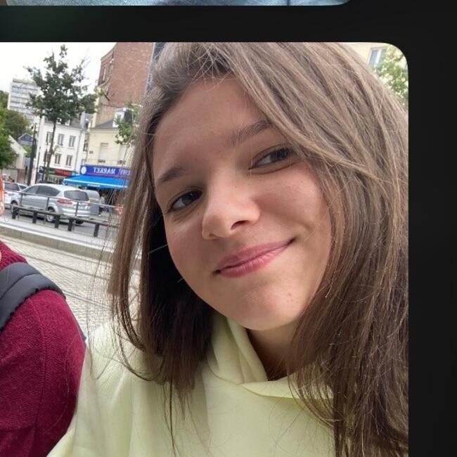 Babysitter in Mentheville: Lola