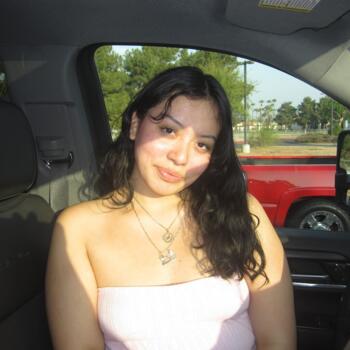 Babysitter in Midwest City: Emily