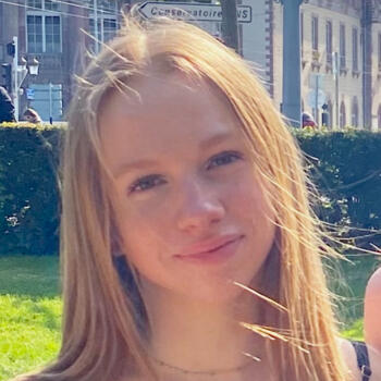 Babysitter in Nice: VALENTINE